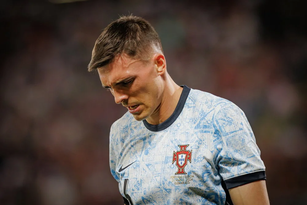 Manager refuses to deny contact over Aston Villa target – “I may speak to former players”