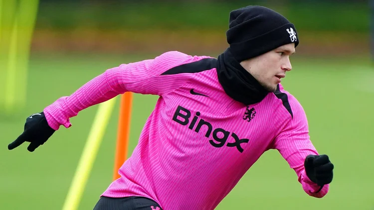 Mykhailo Mudryk is currently suspended from football.