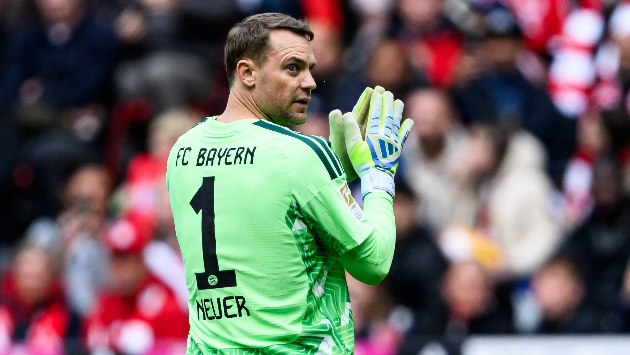 Bayern Munich's Manuel Neuer drops major retirement hint